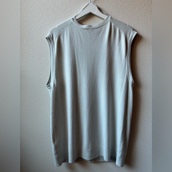 Zara Knit Button Up Vest in Gray (Size:L) - Picture 14 of 17